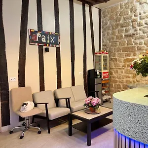 ** Hotel Des Fontaines Francia